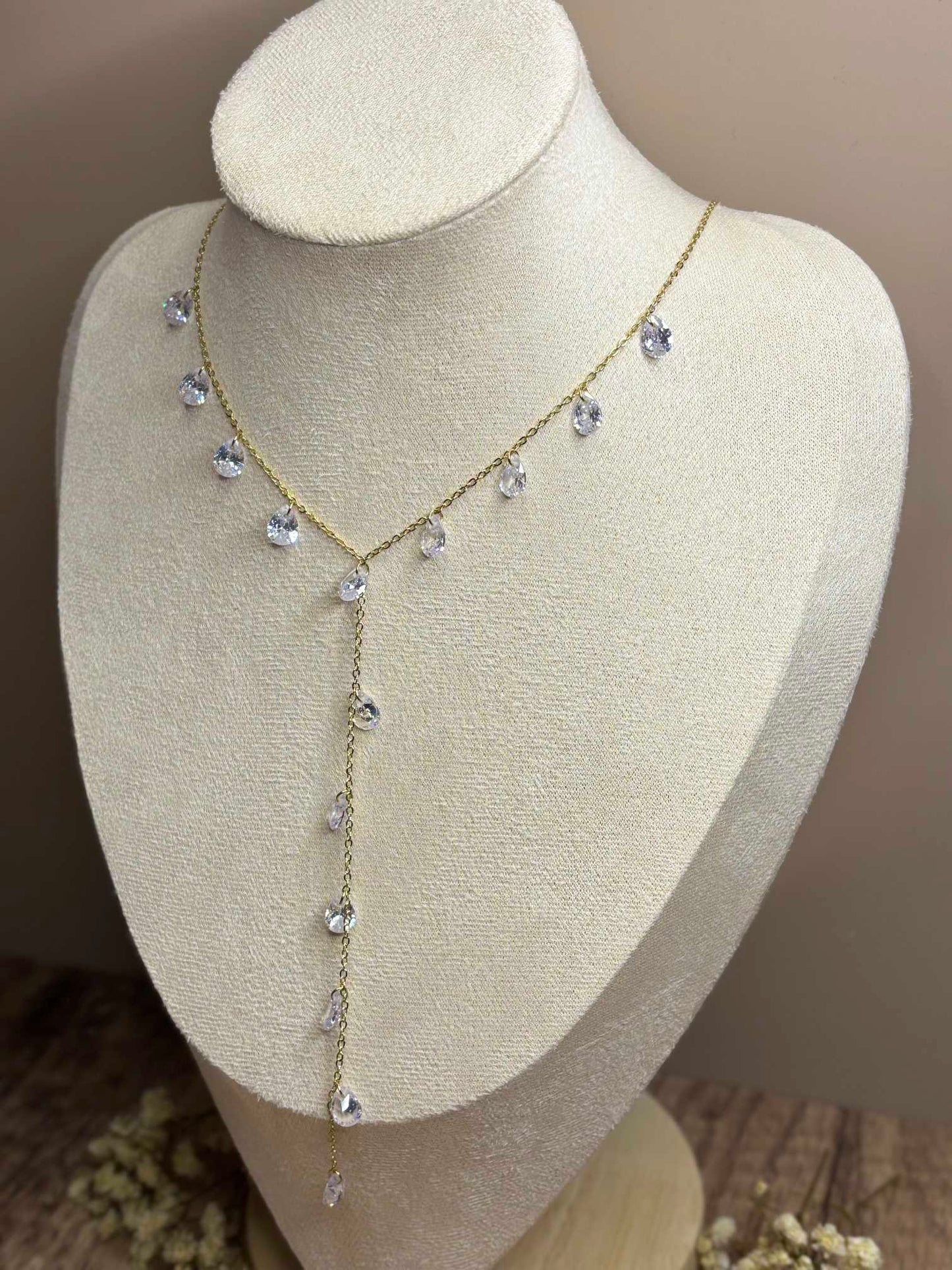 Collier Aria