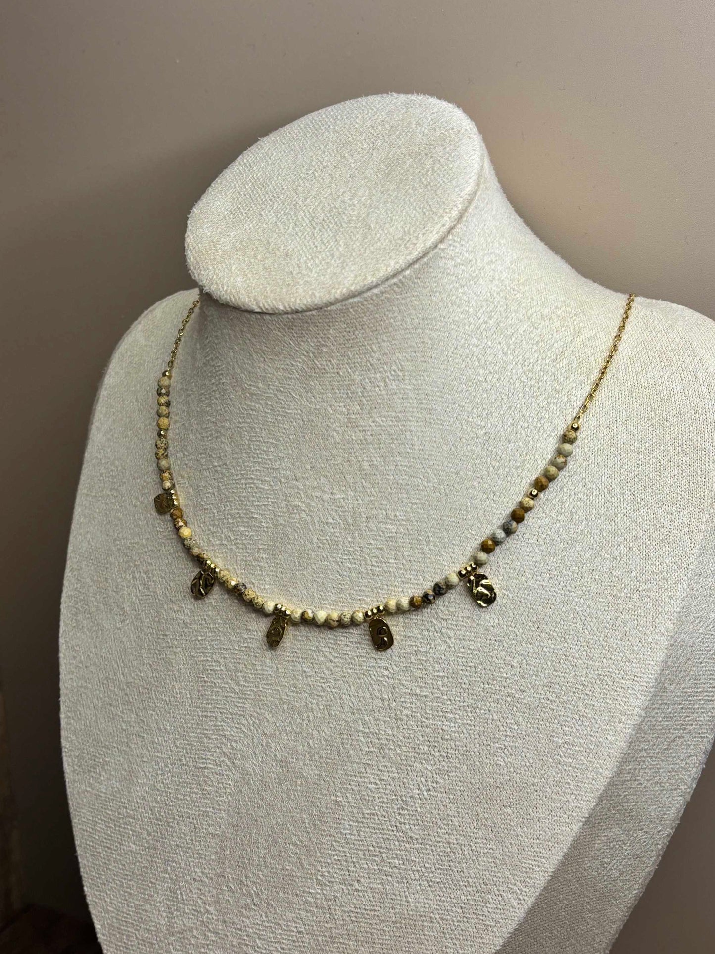 Collier Ava